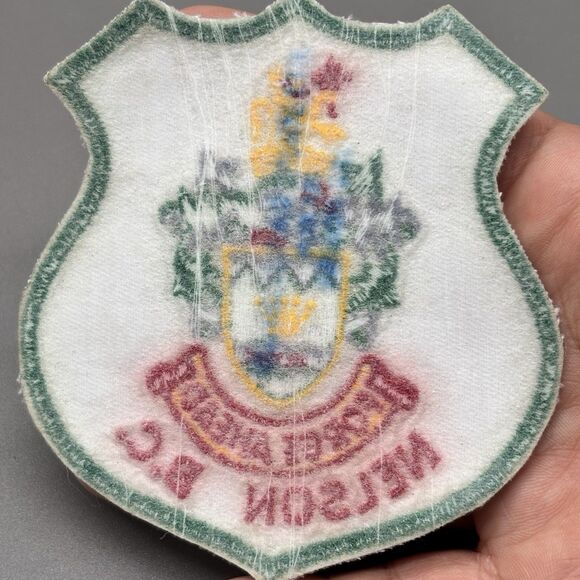 Nelson BC Canada Coat of Arms Patch Pair Vintage Embroidered Forge Ahead Crest - Picture 3 of 5